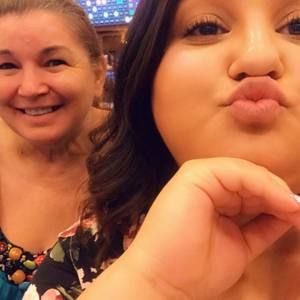 Meet your Posher, Marissa